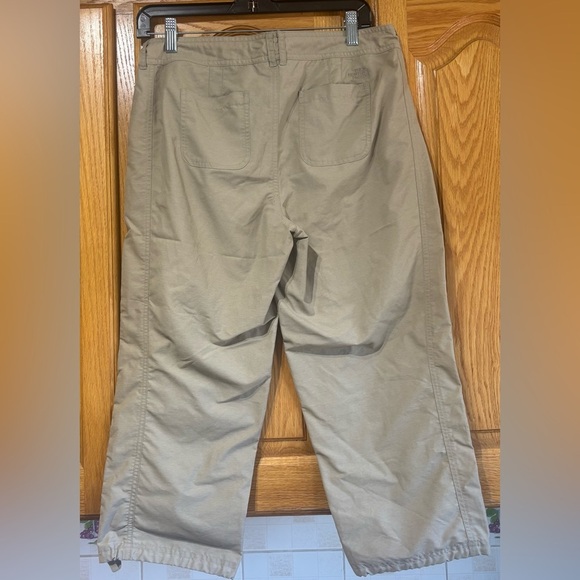 The North Face Women's Ripstop Water Resistant Beige Capri Hiking Trail Pants 6 - Picture 5 of 9